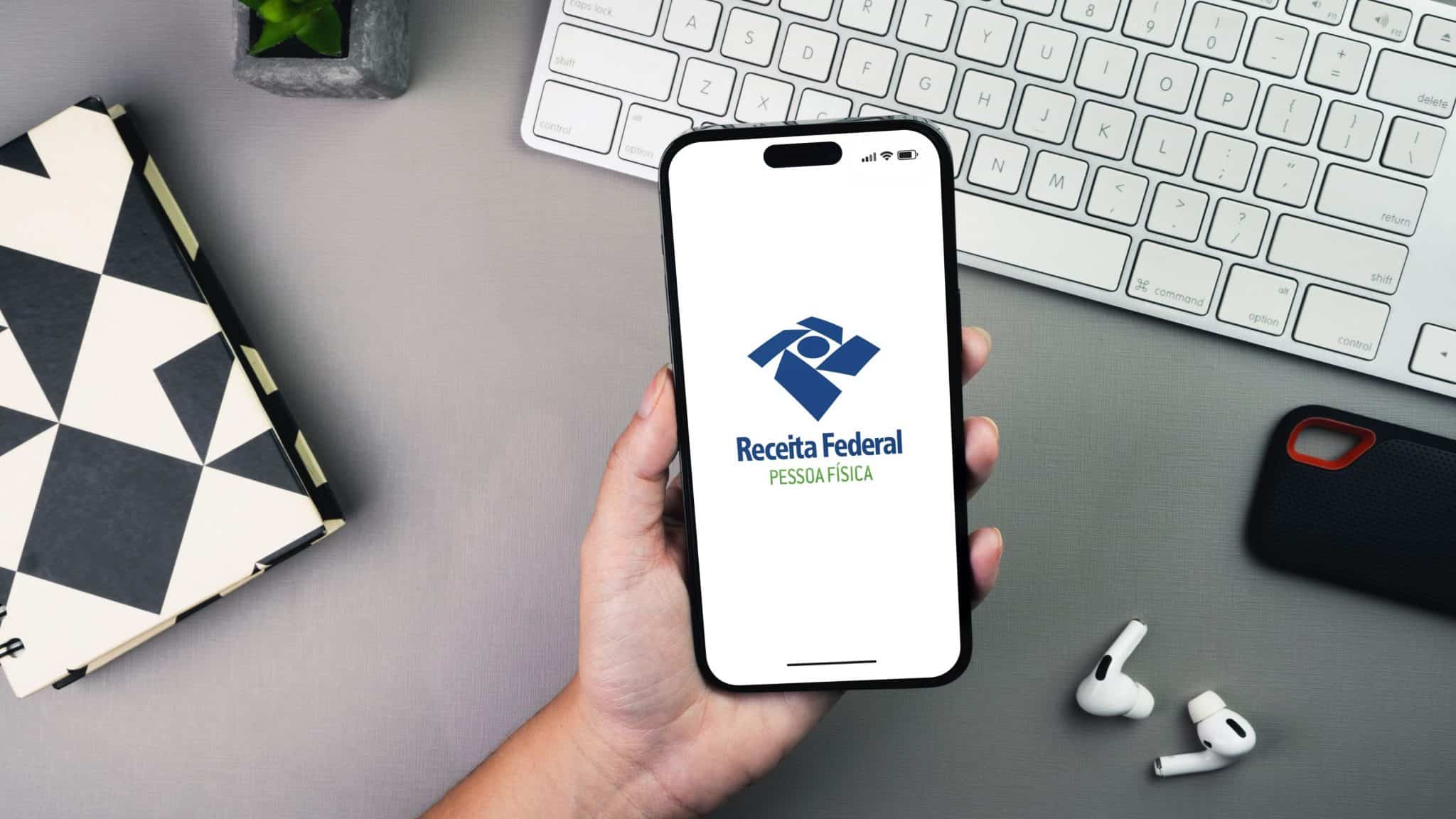 imagem mostra o aplicativo da receita federal, aberto em um celular